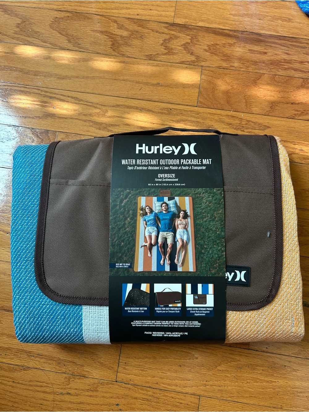 NWT Hurley water resistant Outdoor packable mat in Multicolor oversize 60x90”